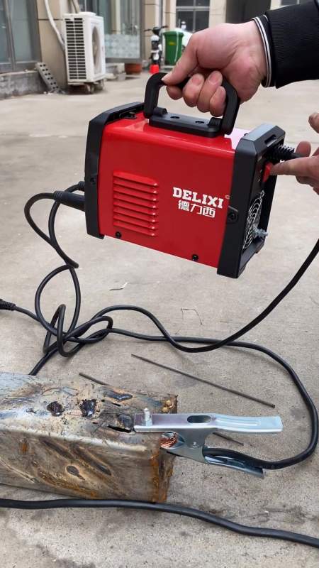 48 高效率五金工具,德力西迷你小焊機