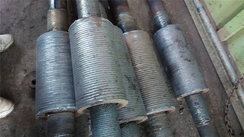 武漢高力熱噴涂公司與鄂爾多斯自動軋輥堆焊機高清展示